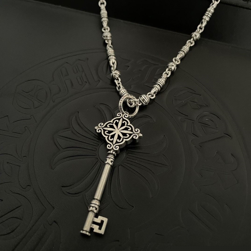Ch**me He**ts necklaces